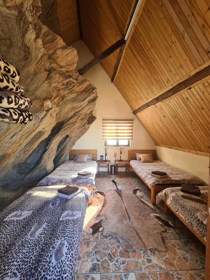 Rooiklip Camp Flintstone Apartment Luaran gambar