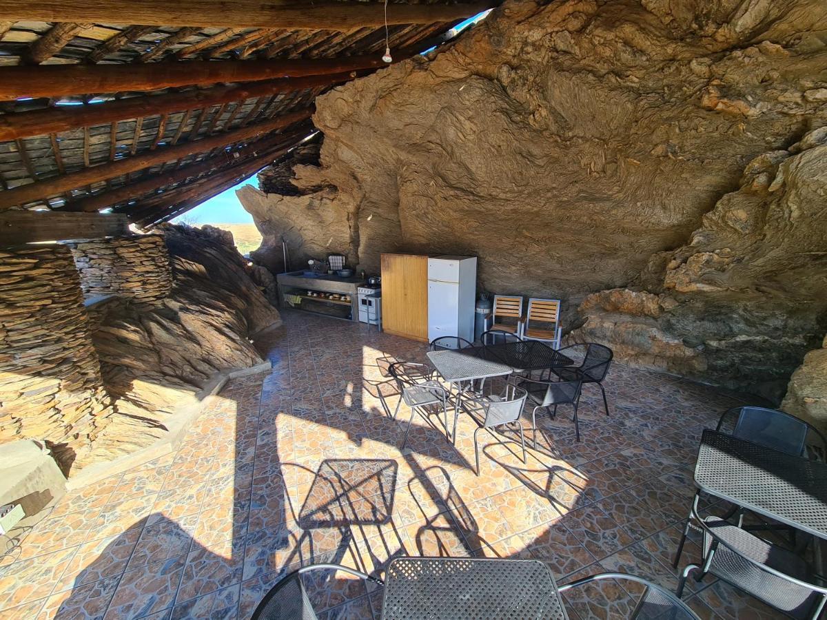 Rooiklip Camp Flintstone Apartment Luaran gambar