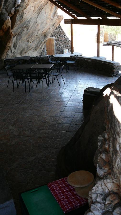 Rooiklip Camp Flintstone Apartment Luaran gambar